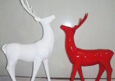 玻璃钢动物雕塑鹿提升深圳金融公司品牌形象